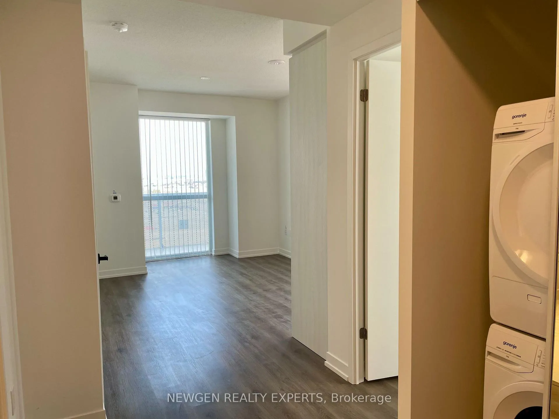 Photo 6 of Unit 1512, 225 Commerce Street, Vaughan, Vaughan Corporate Centre — HOMEH