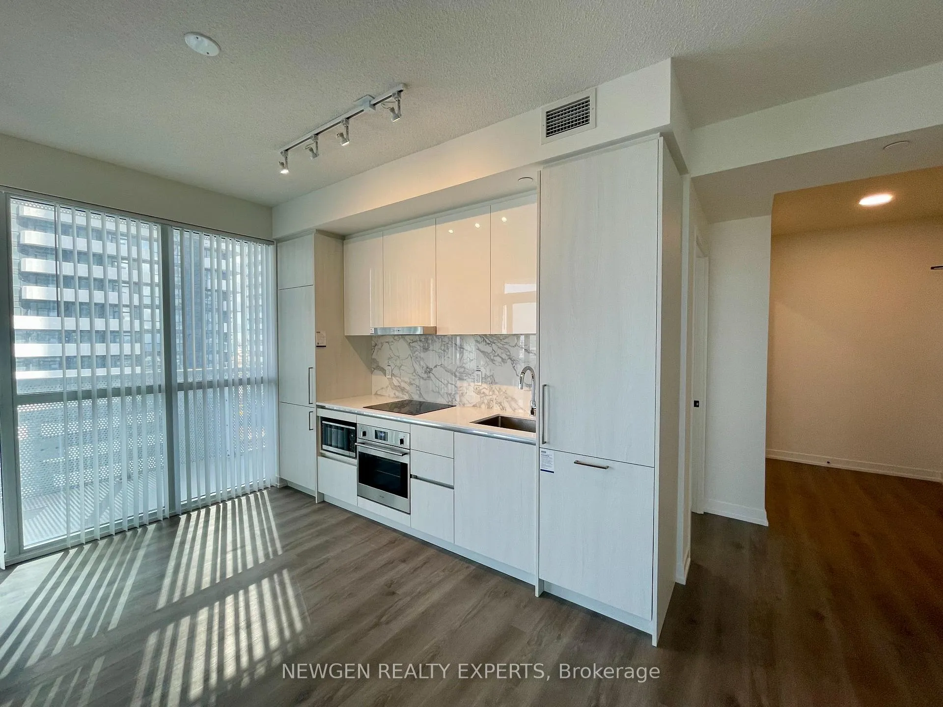 Photo 8 of Unit 1512, 225 Commerce Street, Vaughan, Vaughan Corporate Centre — HOMEH