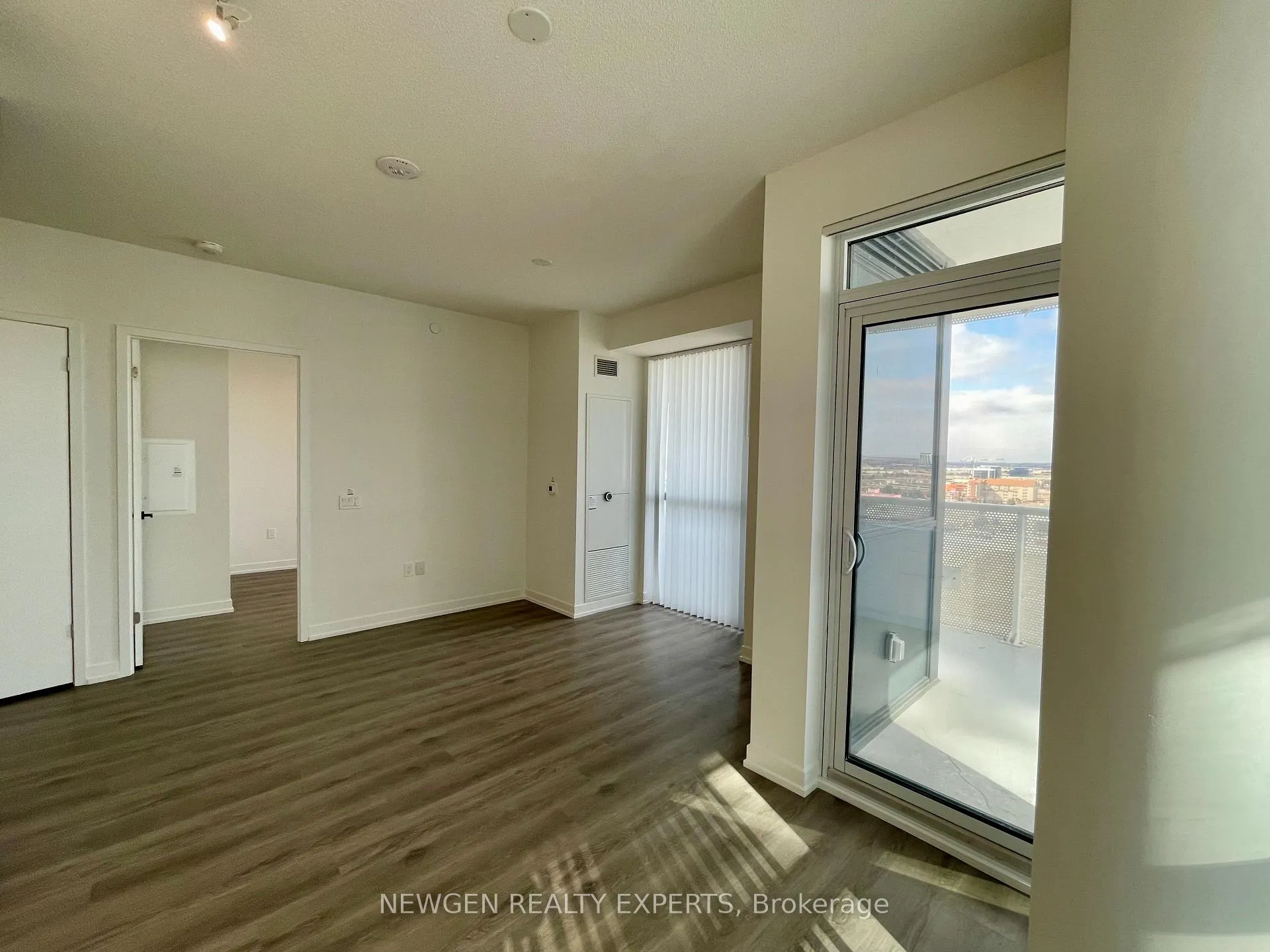 Photo 12 of Unit 1512, 225 Commerce Street, Vaughan, Vaughan Corporate Centre — HOMEH