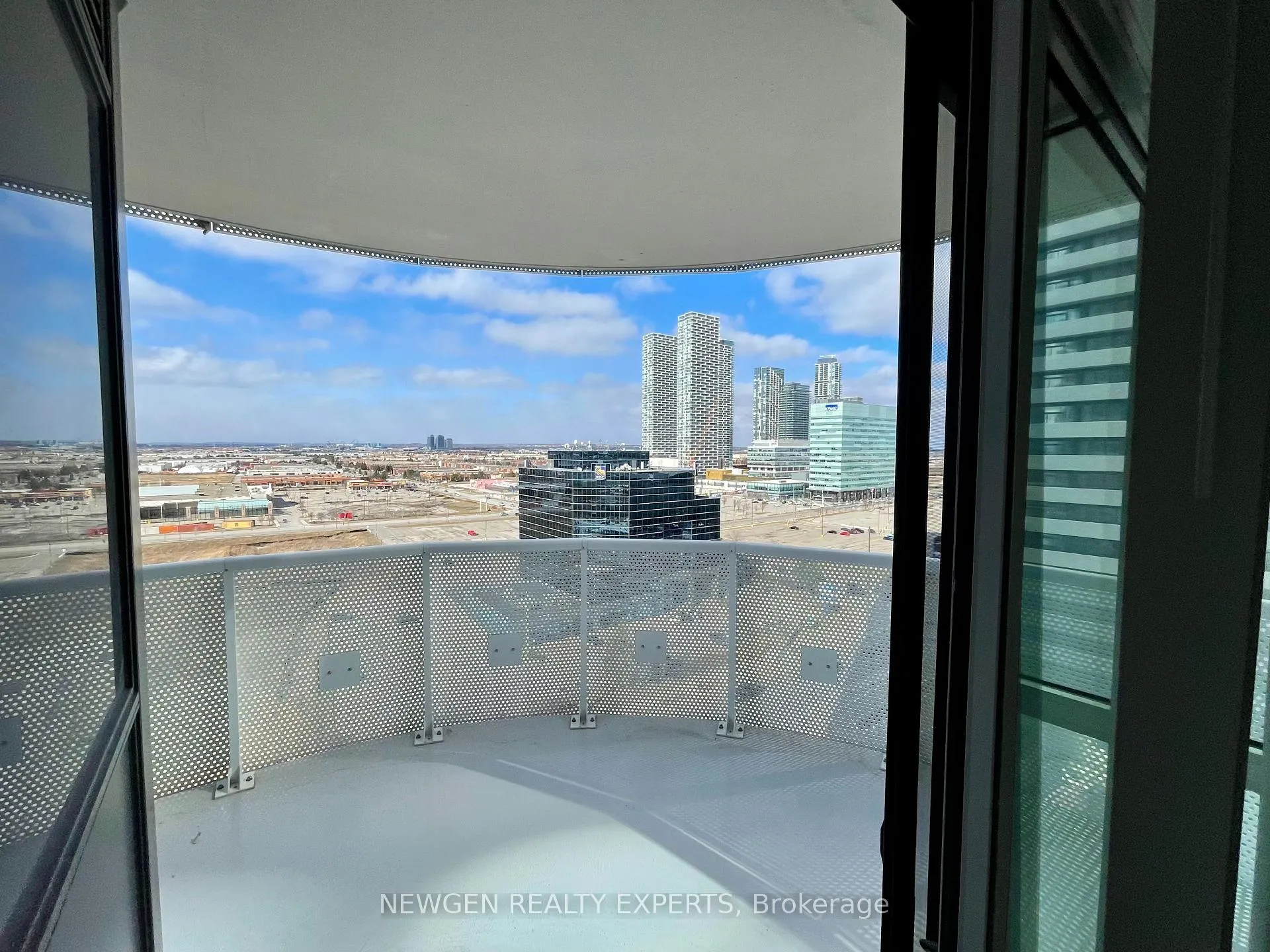 Photo 13 of Unit 1512, 225 Commerce Street, Vaughan, Vaughan Corporate Centre — HOMEH