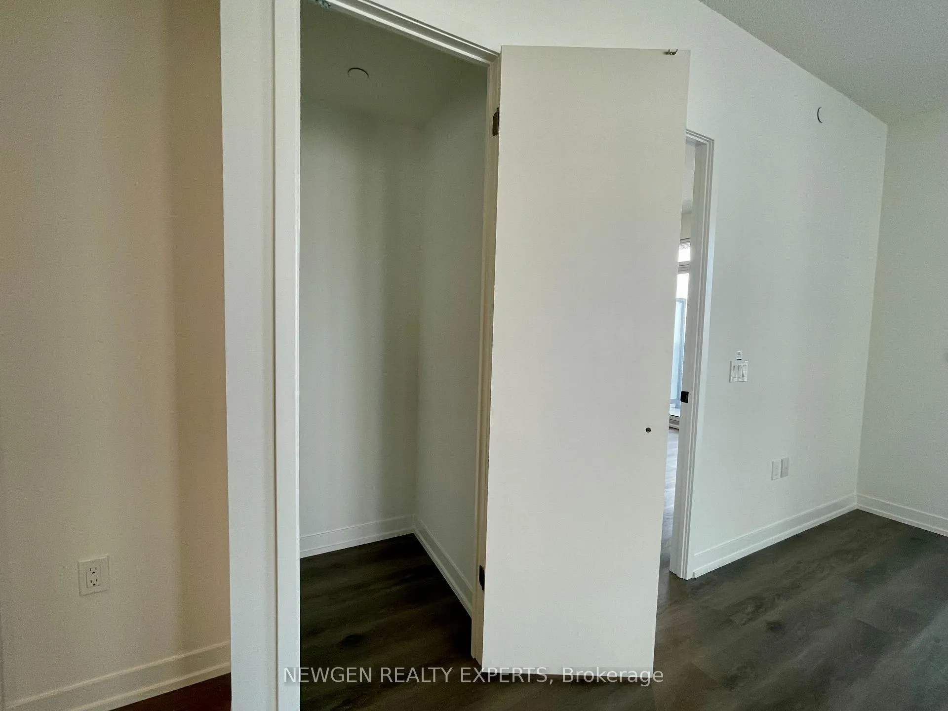 Photo 20 of Unit 1512, 225 Commerce Street, Vaughan, Vaughan Corporate Centre — HOMEH