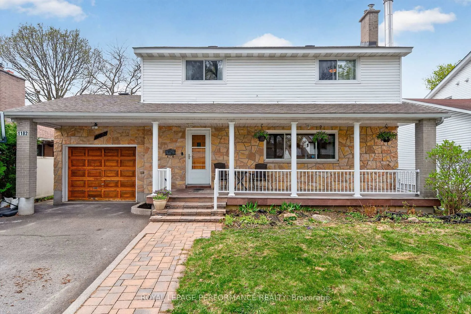 Front of 1182 Greyrock Crescent