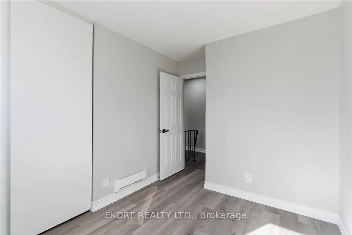 Photo 11 of Unit 27, 17 Tracey Park Drive, Belleville, Belleville Ward — HOMEH