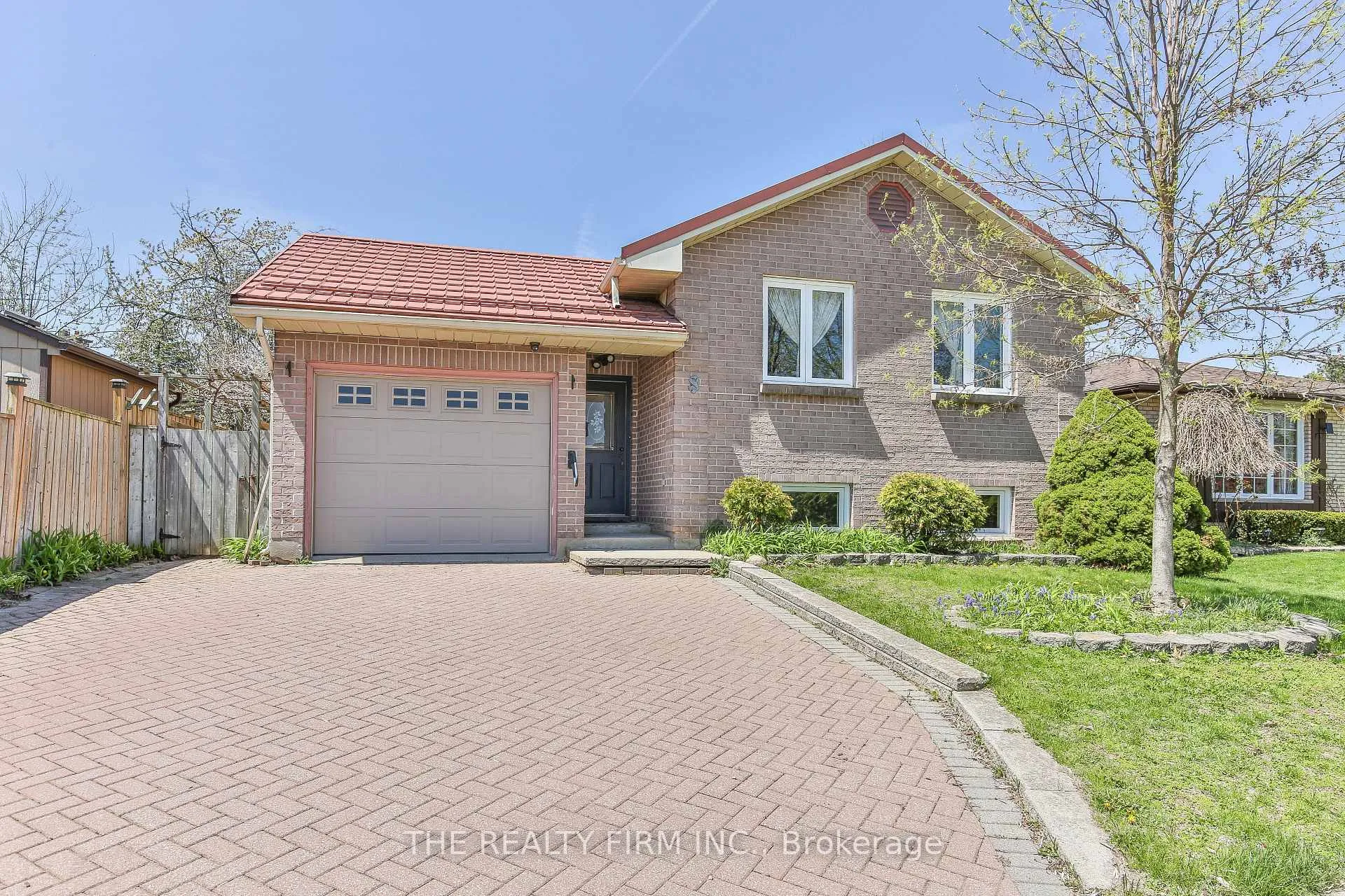 Photo 1 of 8 Quail Ridge Crescent, London, East P — HOMEH