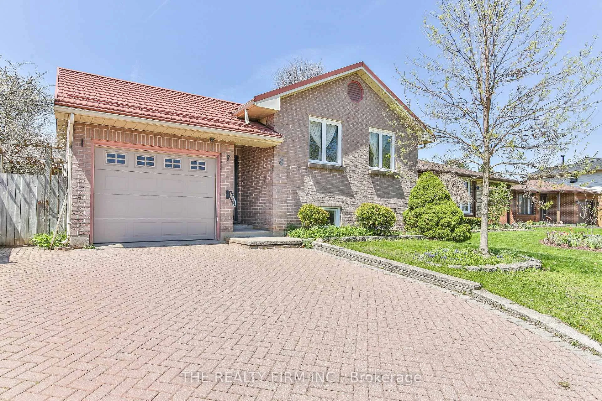 Photo 2 of 8 Quail Ridge Crescent, London, East P — HOMEH