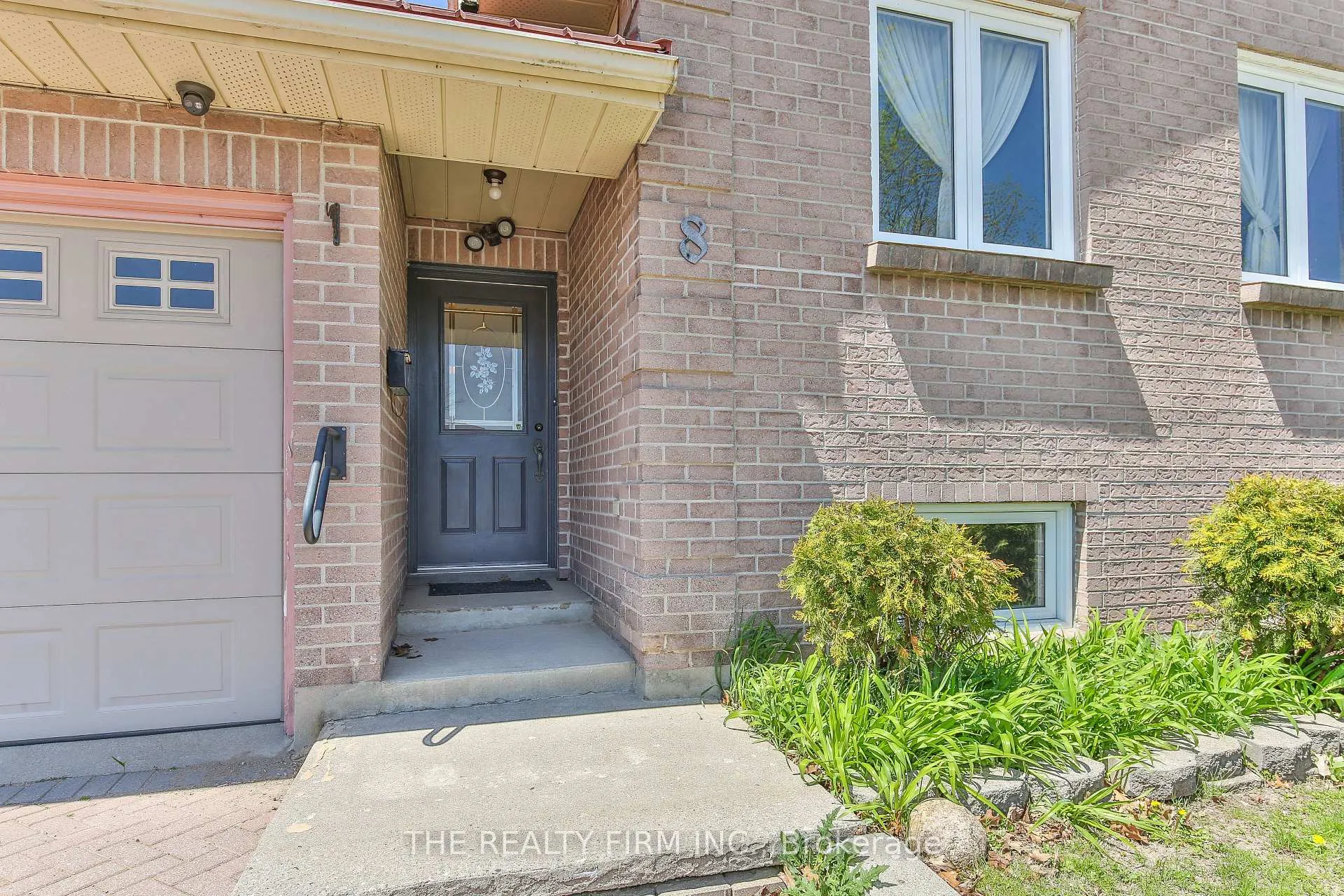 Photo 5 of 8 Quail Ridge Crescent, London, East P — HOMEH