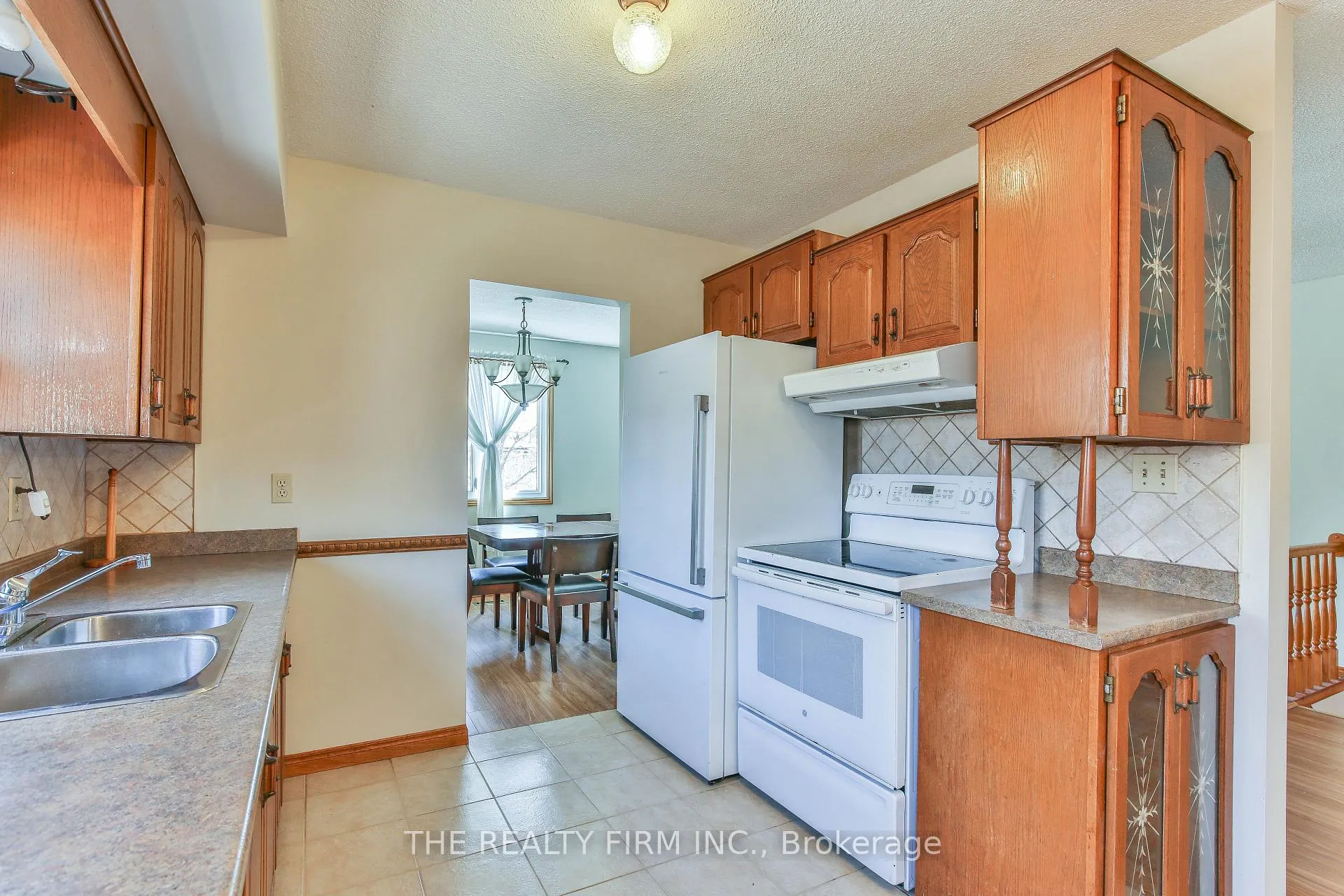 Photo 15 of 8 Quail Ridge Crescent, London, East P — HOMEH