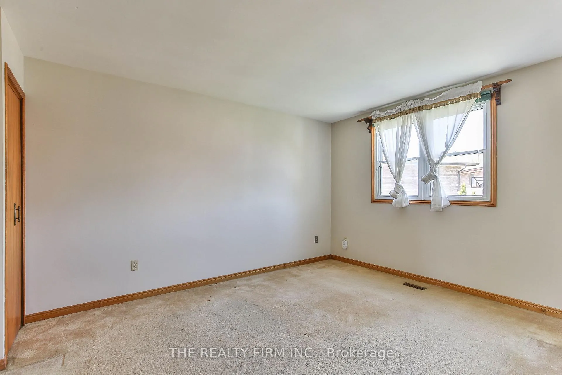 Photo 20 of 8 Quail Ridge Crescent, London, East P — HOMEH
