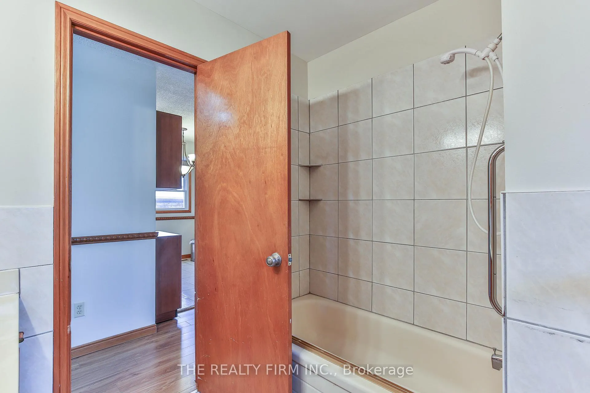 Photo 27 of 8 Quail Ridge Crescent, London, East P — HOMEH