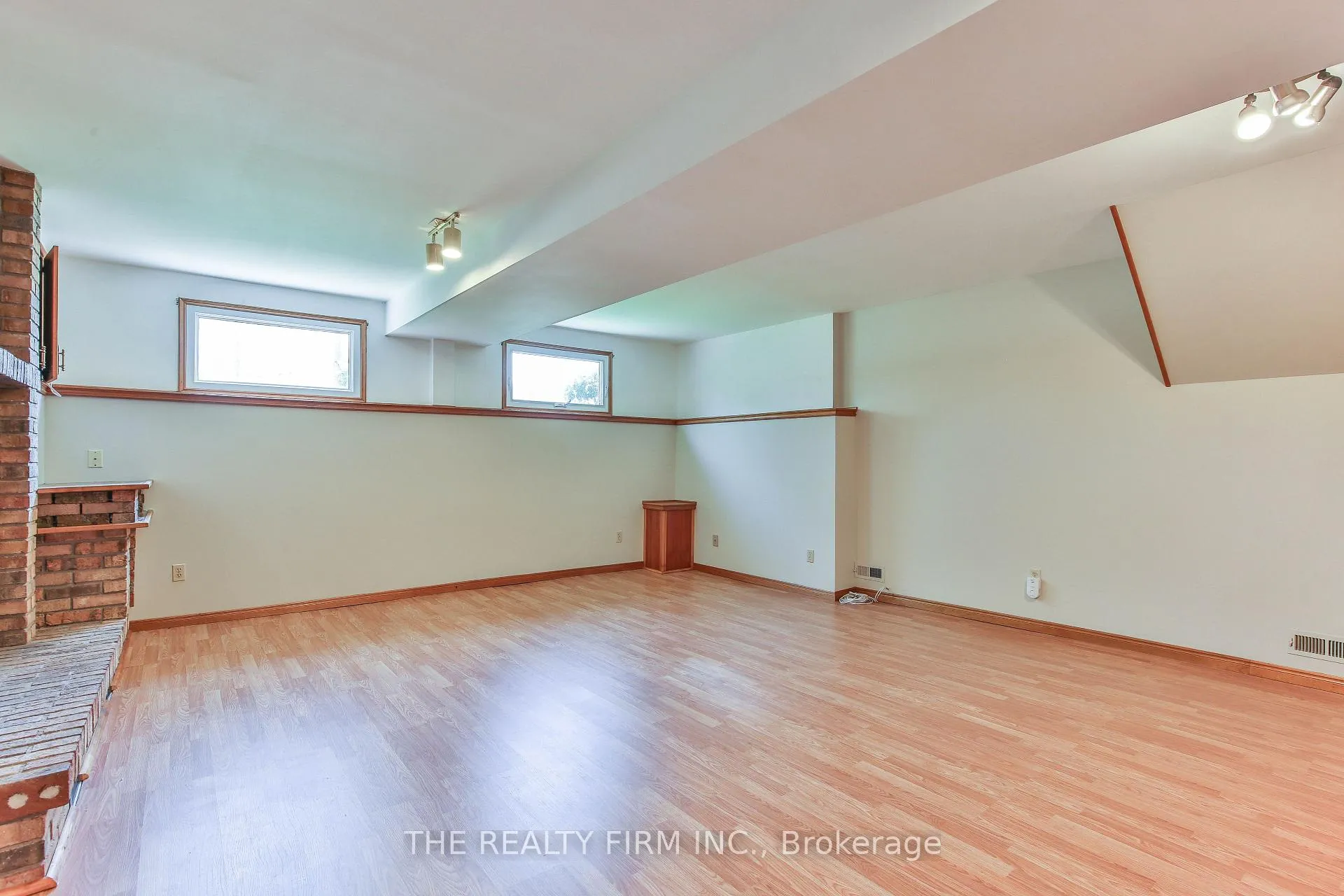 Photo 31 of 8 Quail Ridge Crescent, London, East P — HOMEH
