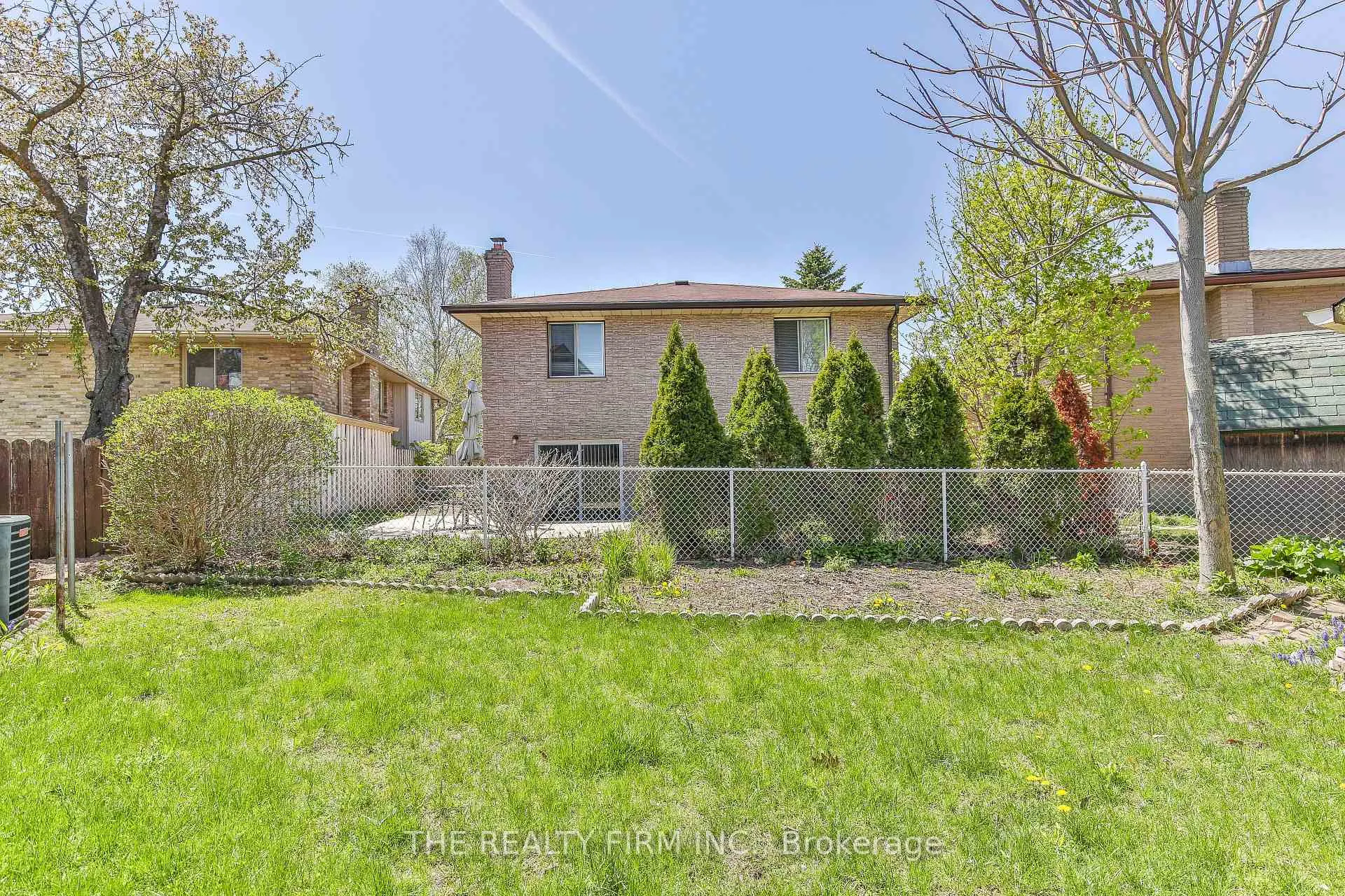 Photo 40 of 8 Quail Ridge Crescent, London, East P — HOMEH