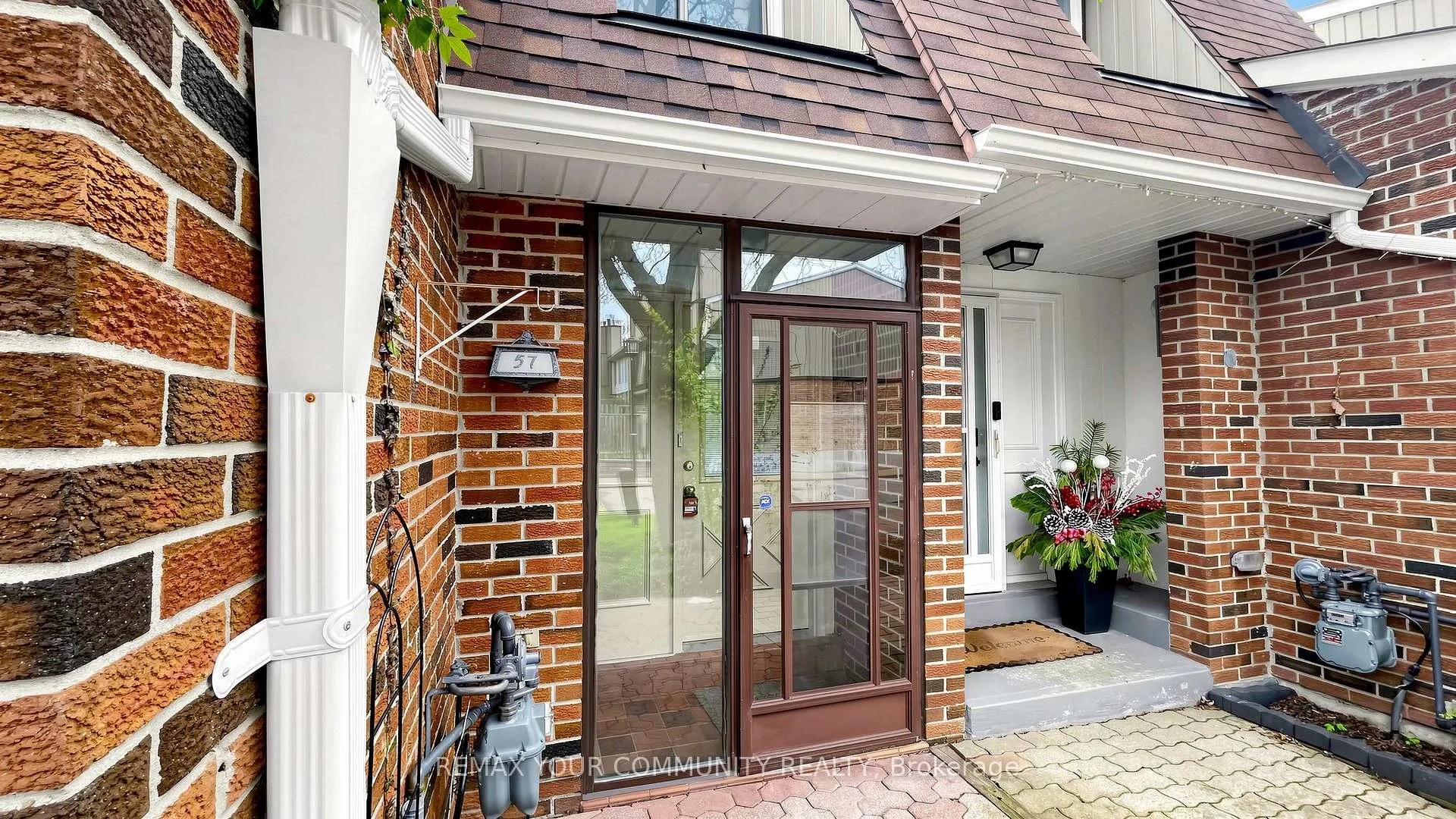 Photo 2 of Unit 32, 57 Kindale Way, Markham, Royal Orchard — HOMEH