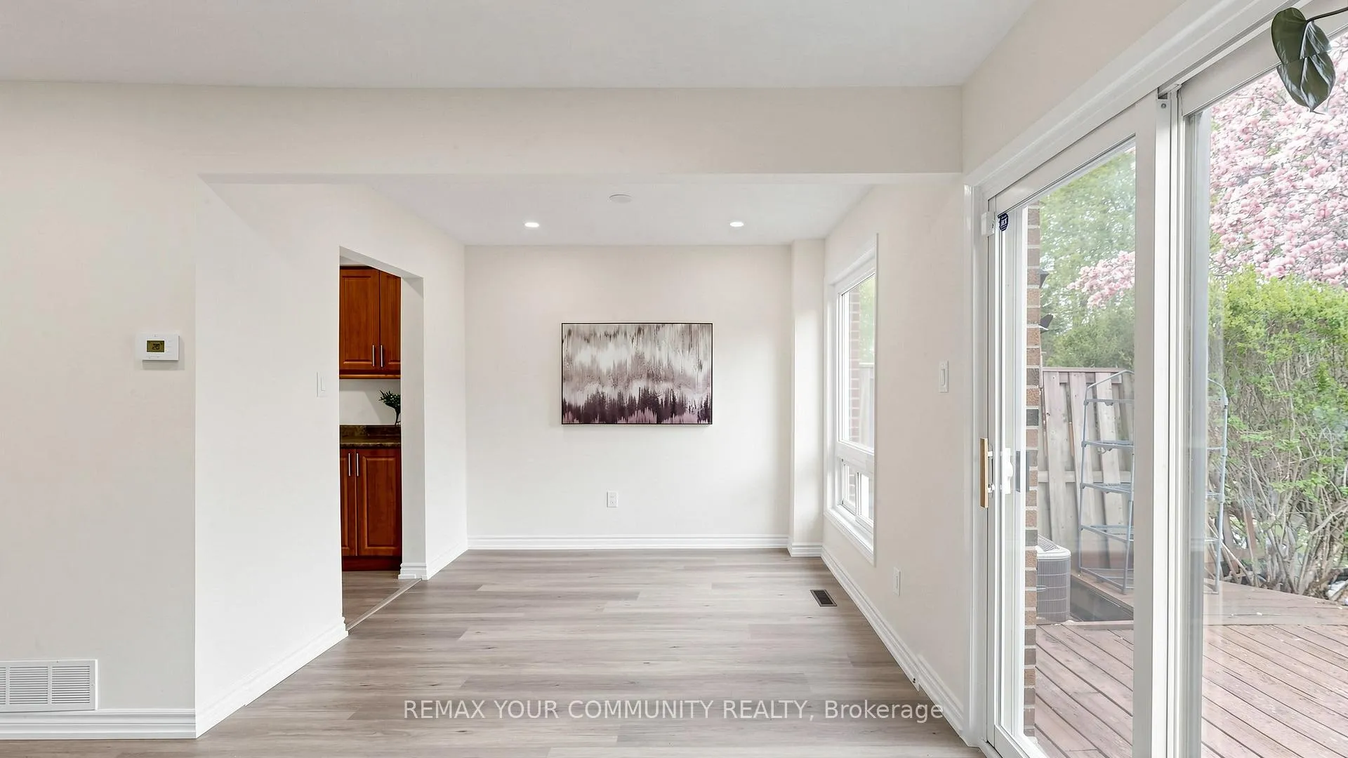 Photo 6 of Unit 32, 57 Kindale Way, Markham, Royal Orchard — HOMEH