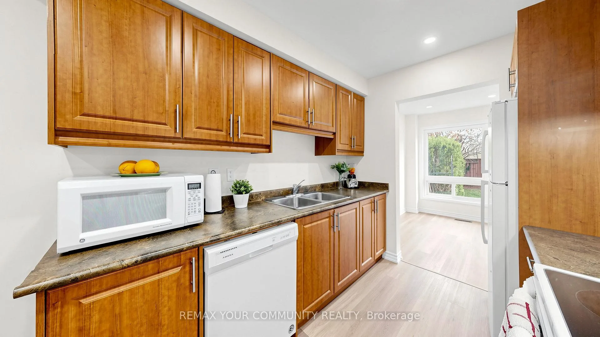 Photo 9 of Unit 32, 57 Kindale Way, Markham, Royal Orchard — HOMEH