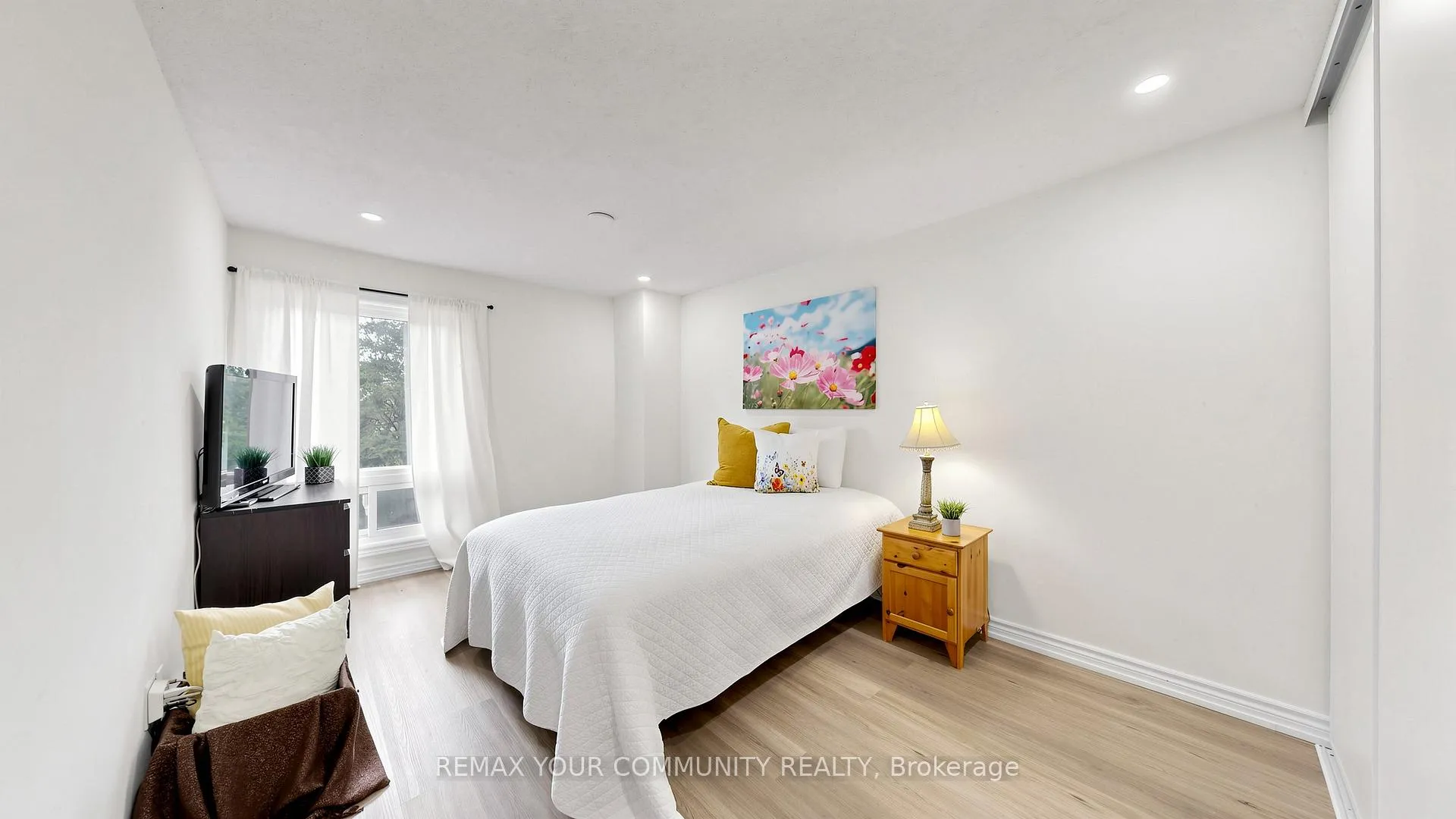 Photo 17 of Unit 32, 57 Kindale Way, Markham, Royal Orchard — HOMEH