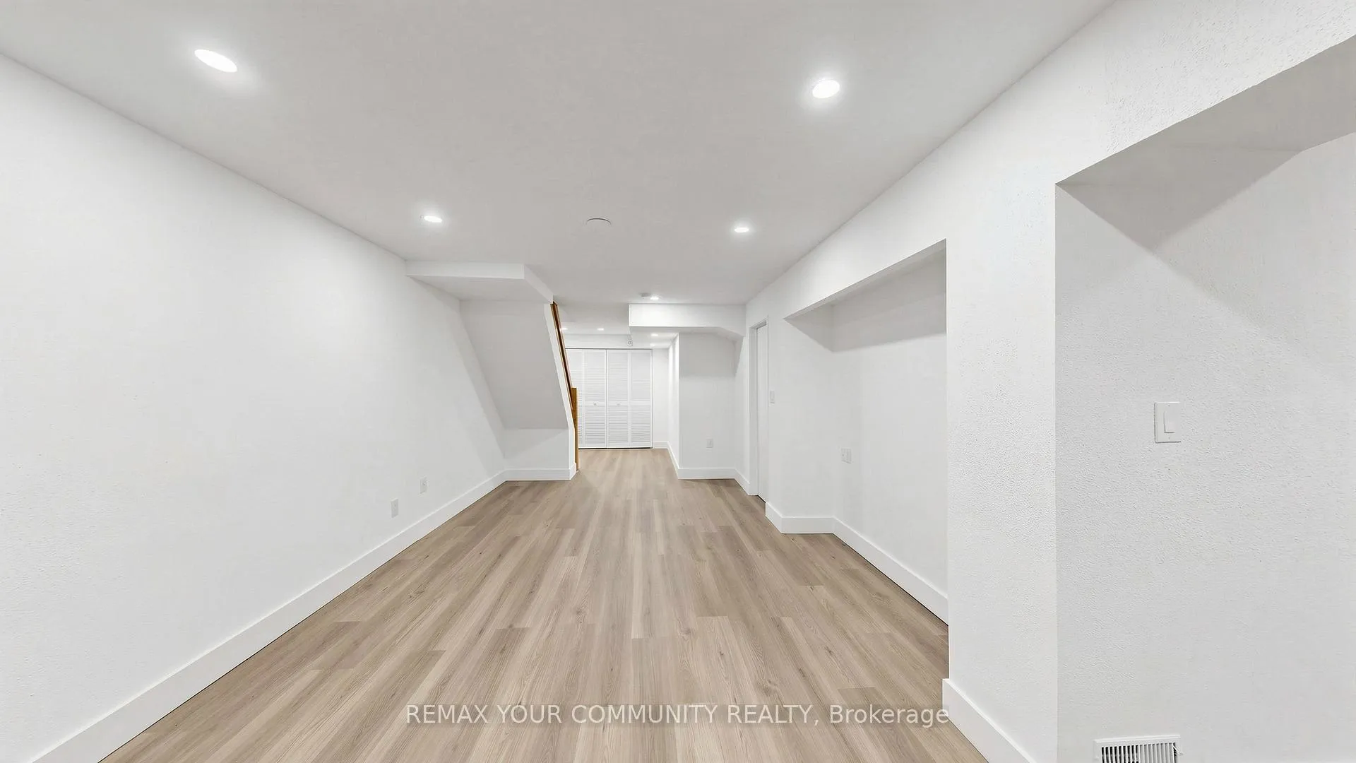 Photo 22 of Unit 32, 57 Kindale Way, Markham, Royal Orchard — HOMEH