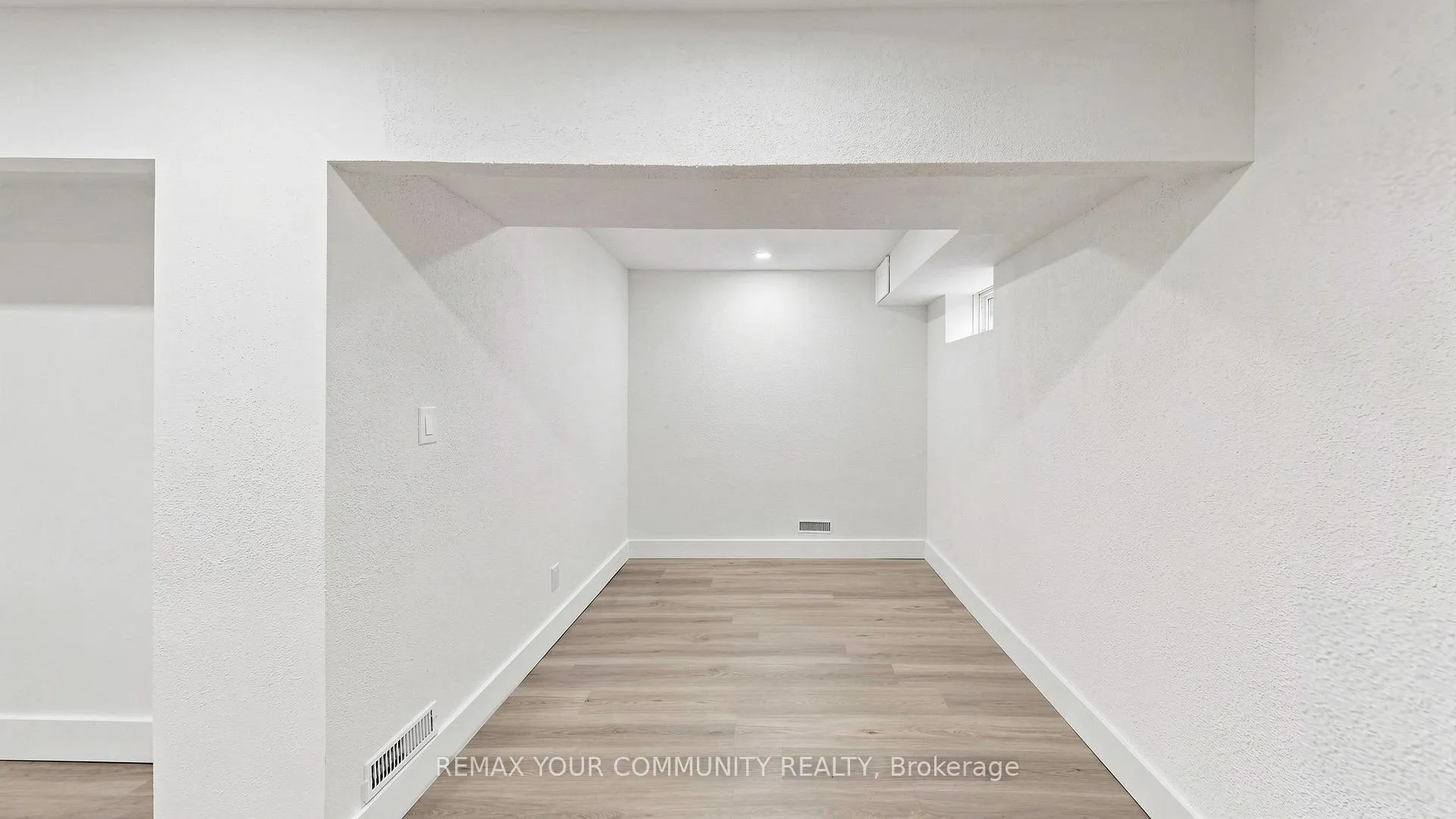 Photo 24 of Unit 32, 57 Kindale Way, Markham, Royal Orchard — HOMEH