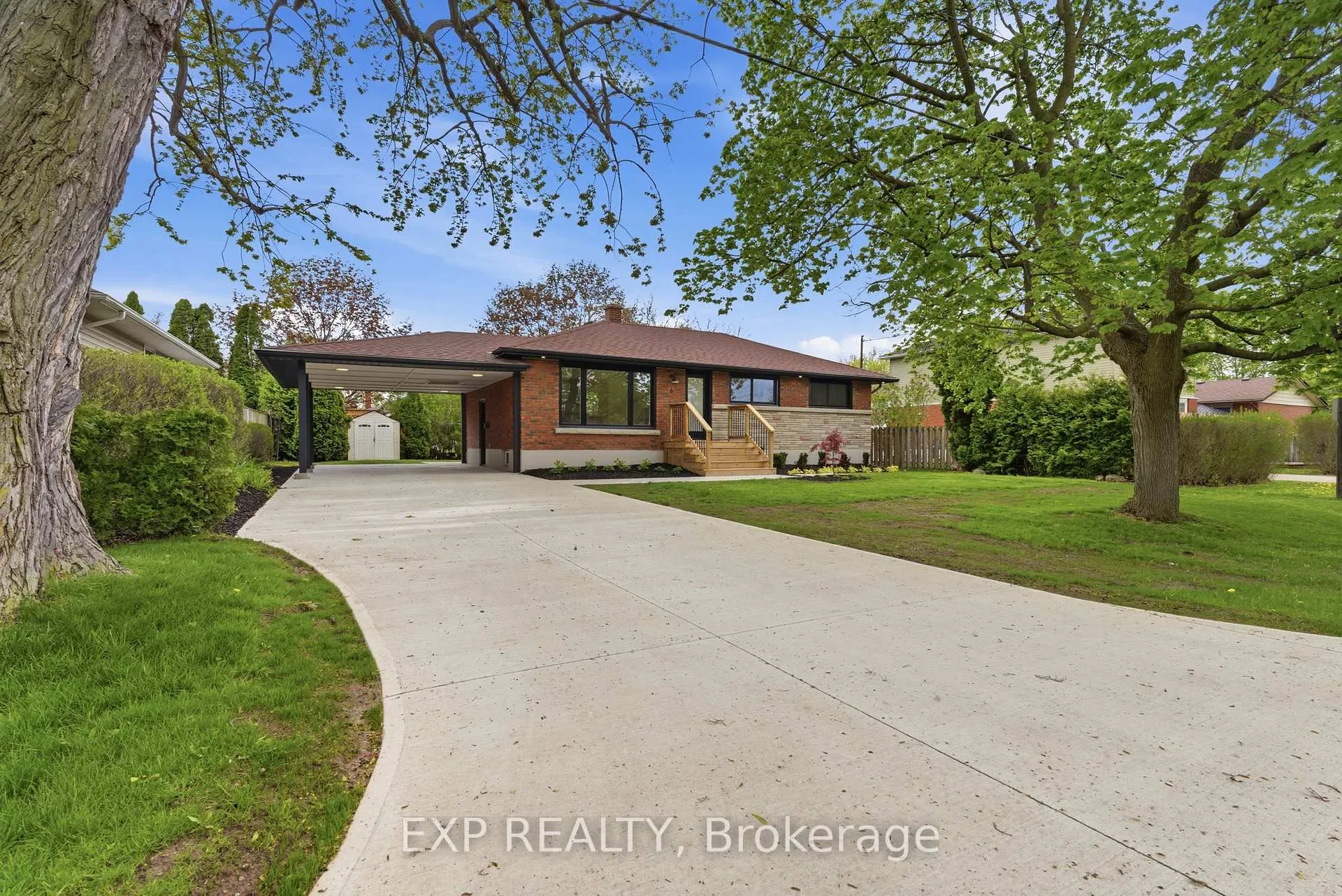 Photo 2 of 6 Bessborough Drive, St. Catharines, Bunting/Linwell — HOMEH