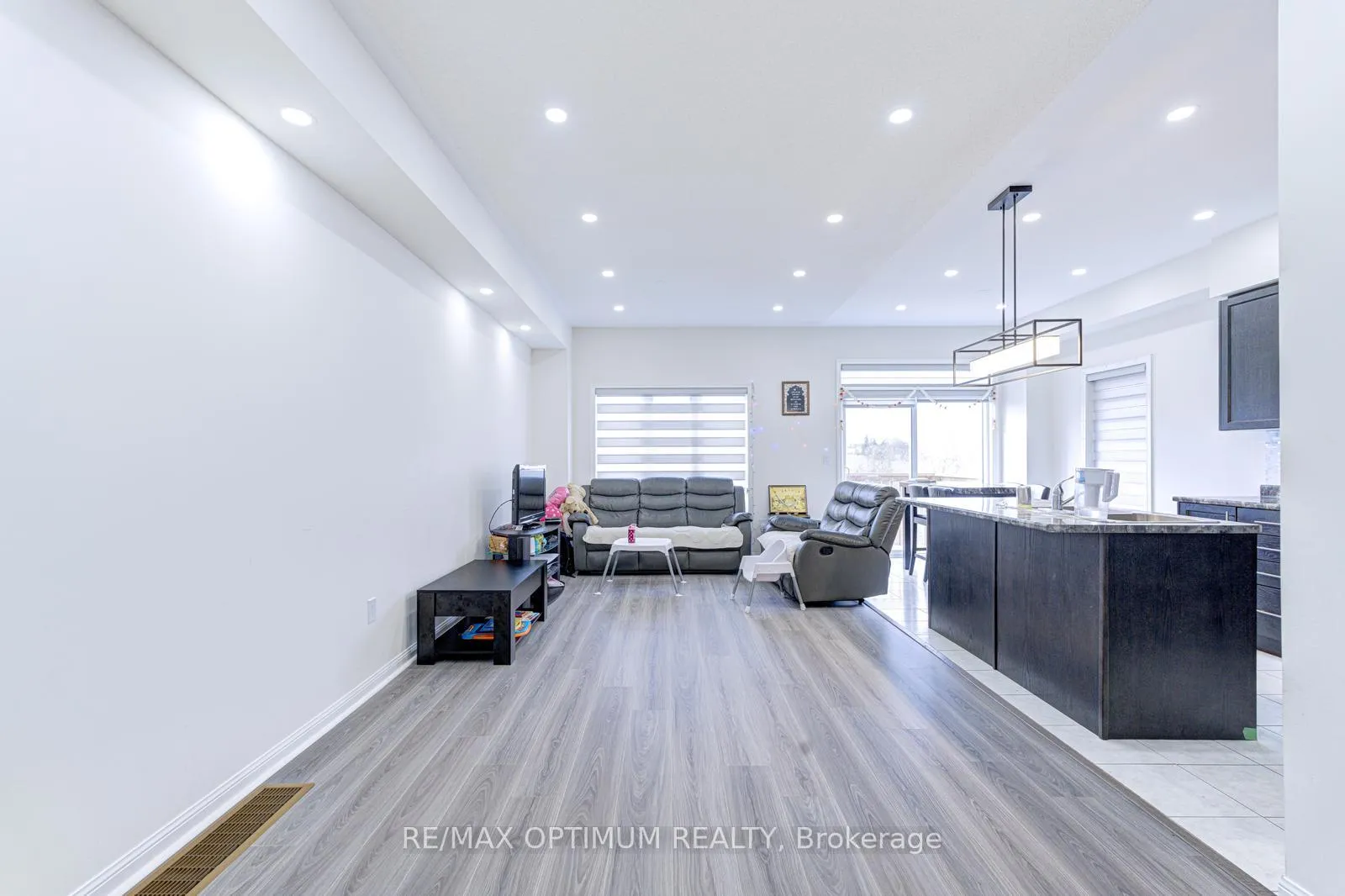 Photo 9 of 2589 Secreto Drive, Oshawa, Windfields — HOMEH