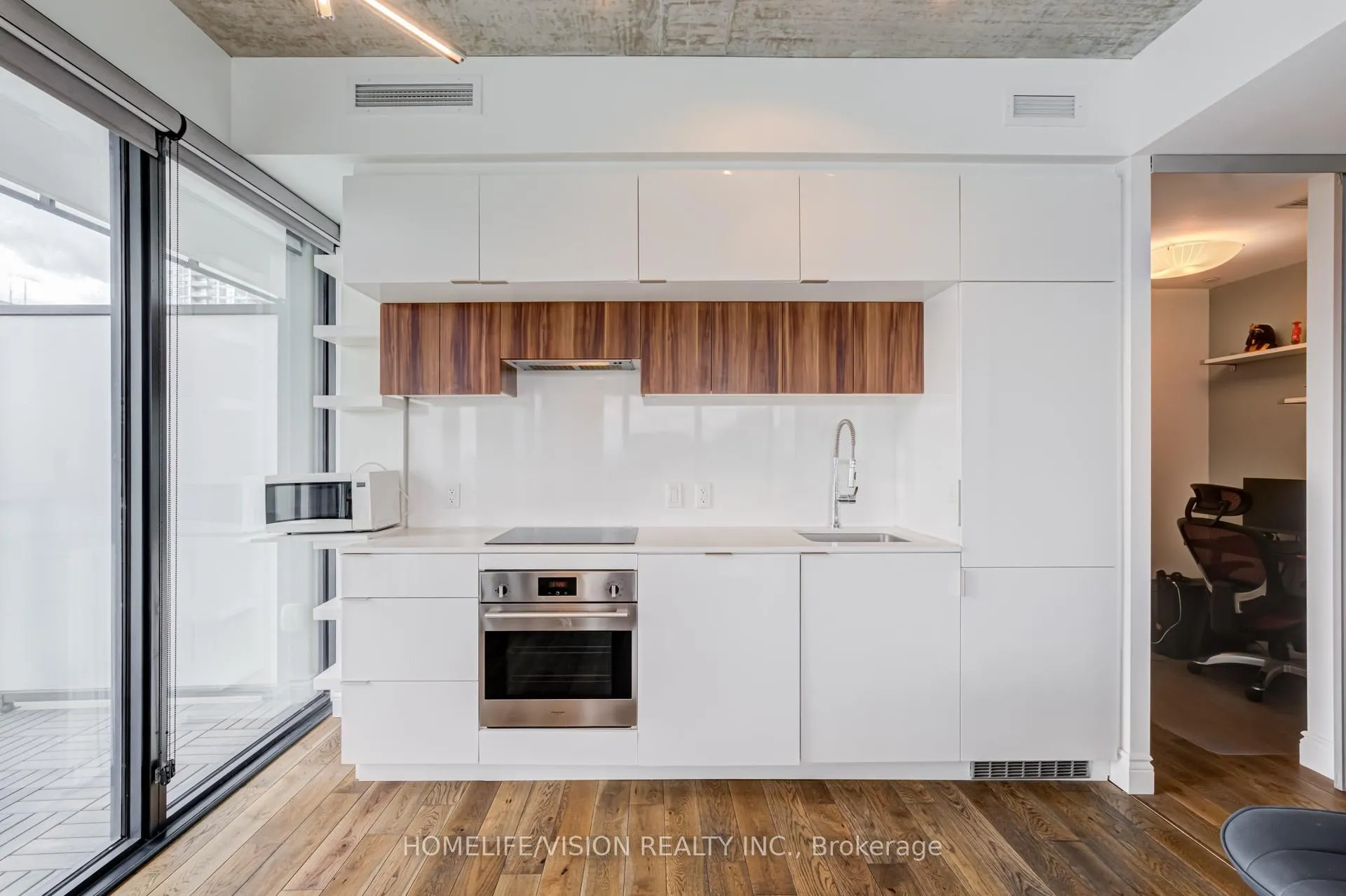 Photo 12 of Unit 910, 185 Roehampton Avenue, Toronto, Mount Pleasant West — HOMEH
