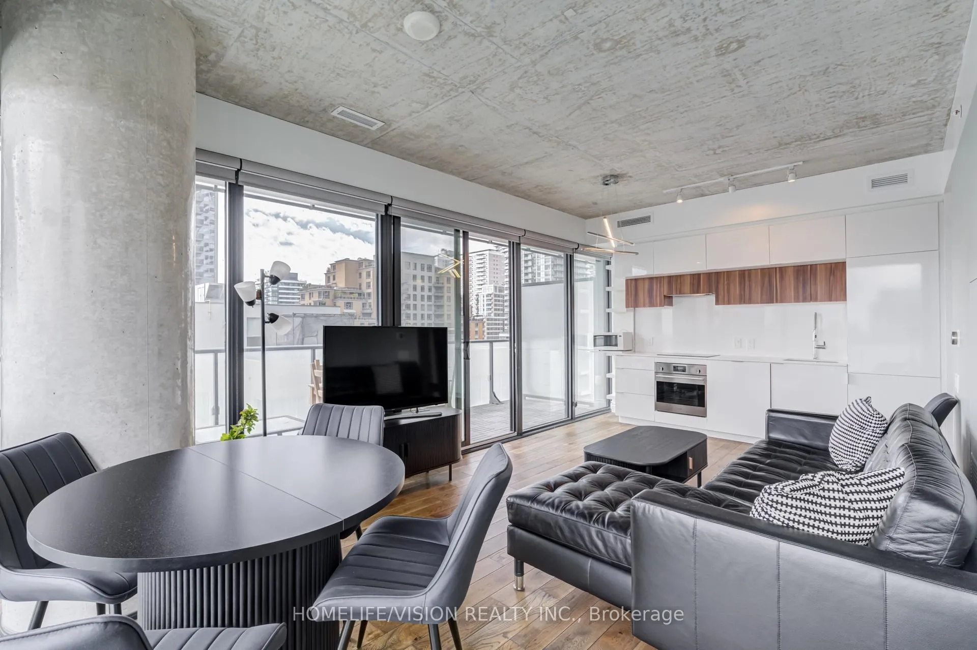 Photo 19 of Unit 910, 185 Roehampton Avenue, Toronto, Mount Pleasant West — HOMEH