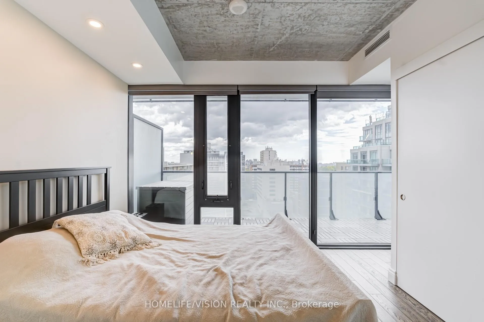 Photo 30 of Unit 910, 185 Roehampton Avenue, Toronto, Mount Pleasant West — HOMEH