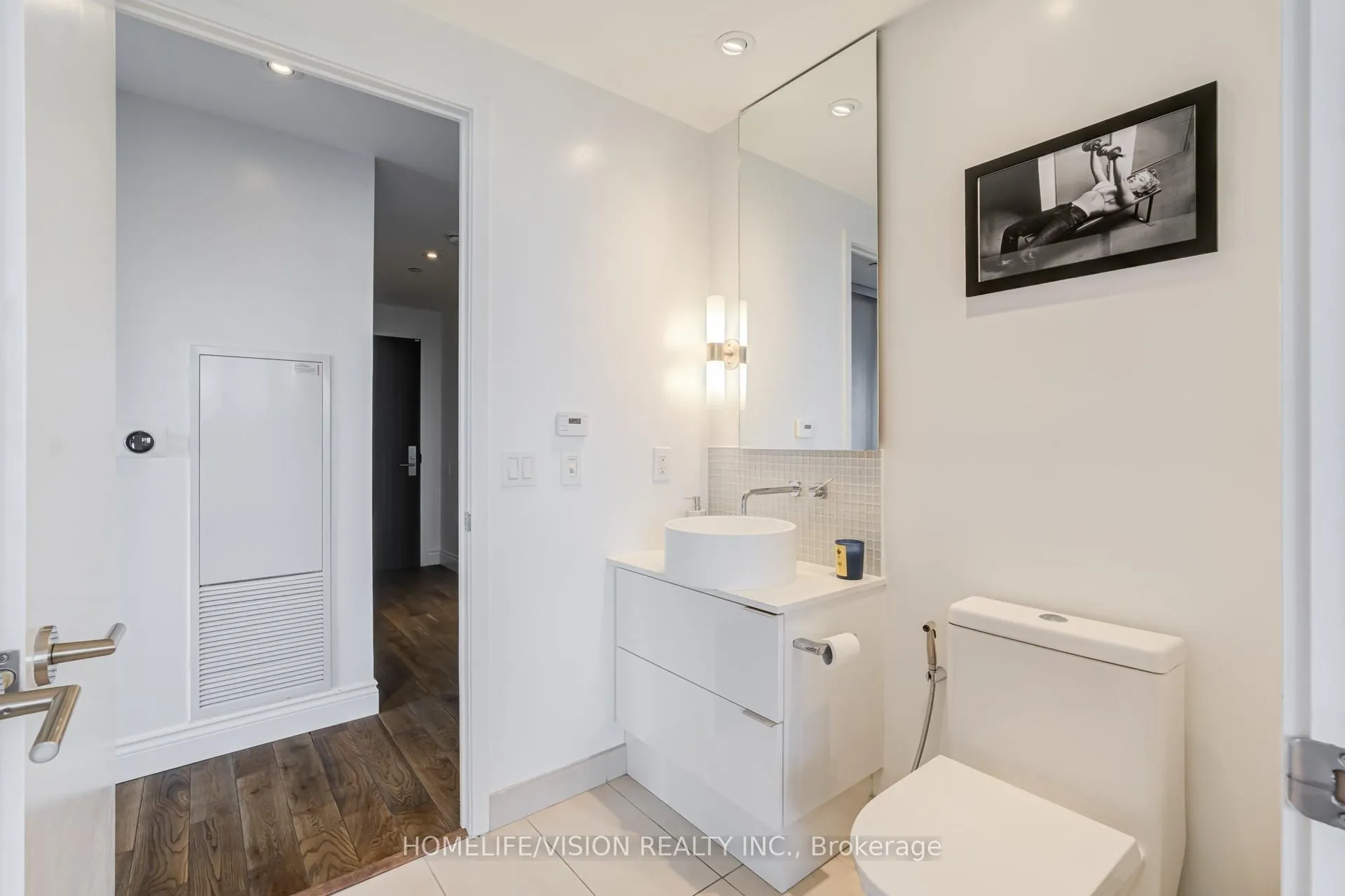 Photo 32 of Unit 910, 185 Roehampton Avenue, Toronto, Mount Pleasant West — HOMEH