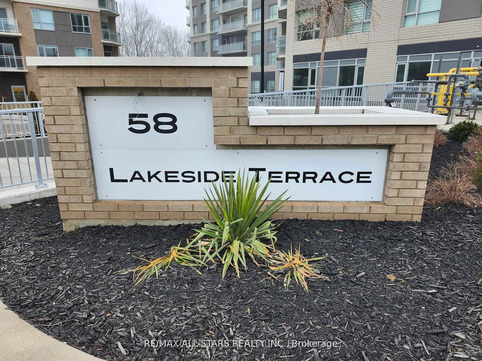 Photo 1 of Unit 601, 58 Lakeside Terrace, Barrie, Little Lake — HOMEH