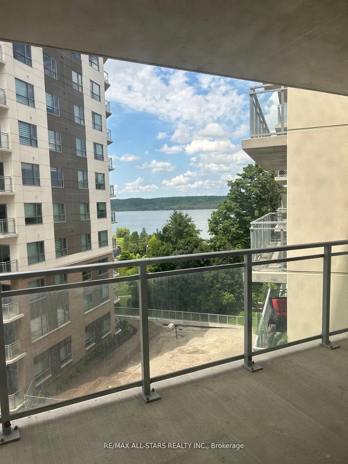 Photo 7 of Unit 601, 58 Lakeside Terrace, Barrie, Little Lake — HOMEH