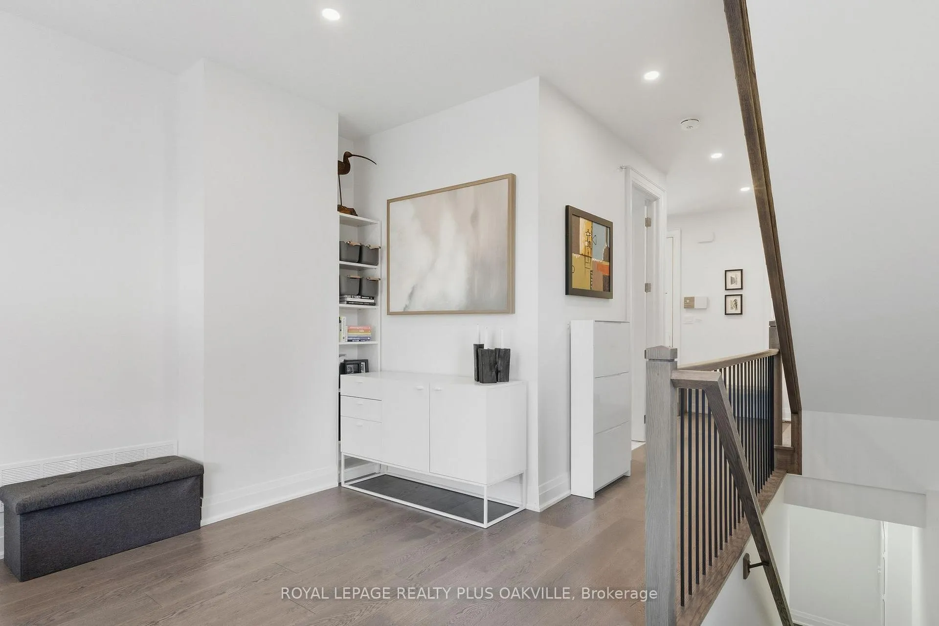Photo 7 of 3228 Ellyn Common, Burlington, Roseland — HOMEH