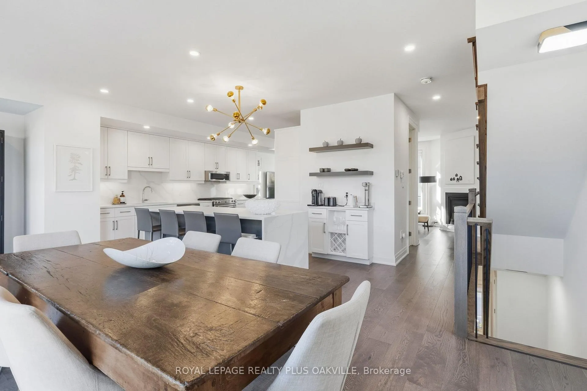 Photo 9 of 3228 Ellyn Common, Burlington, Roseland — HOMEH