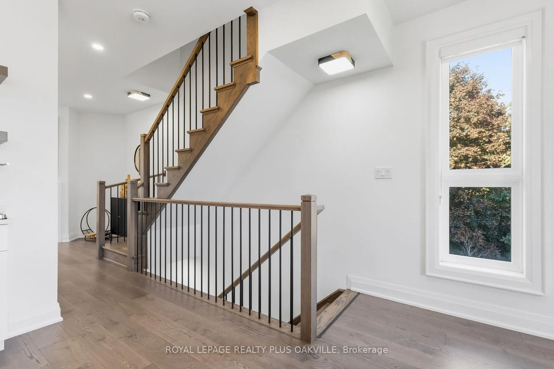 Photo 10 of 3228 Ellyn Common, Burlington, Roseland — HOMEH