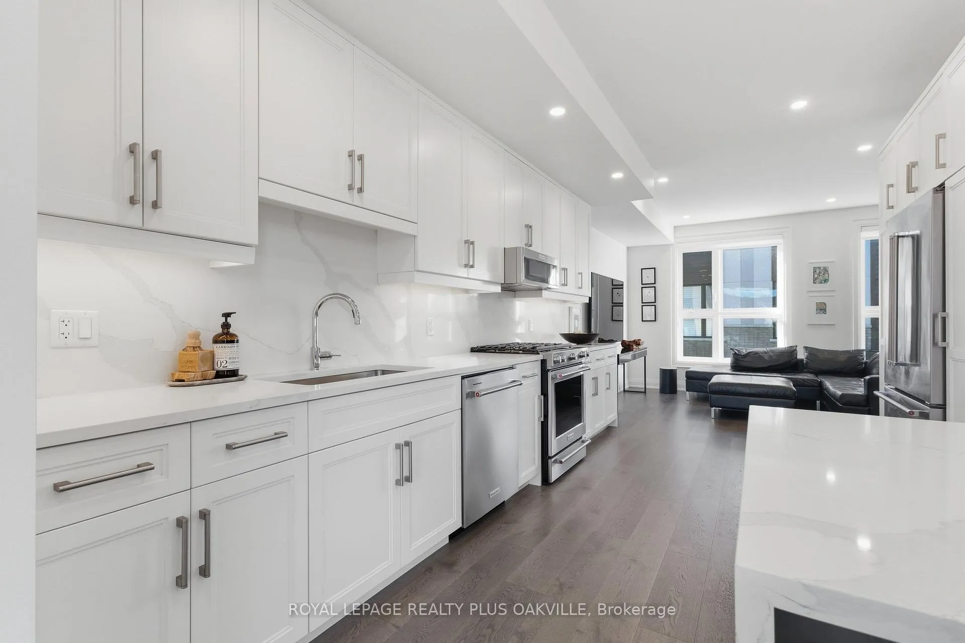 Photo 14 of 3228 Ellyn Common, Burlington, Roseland — HOMEH