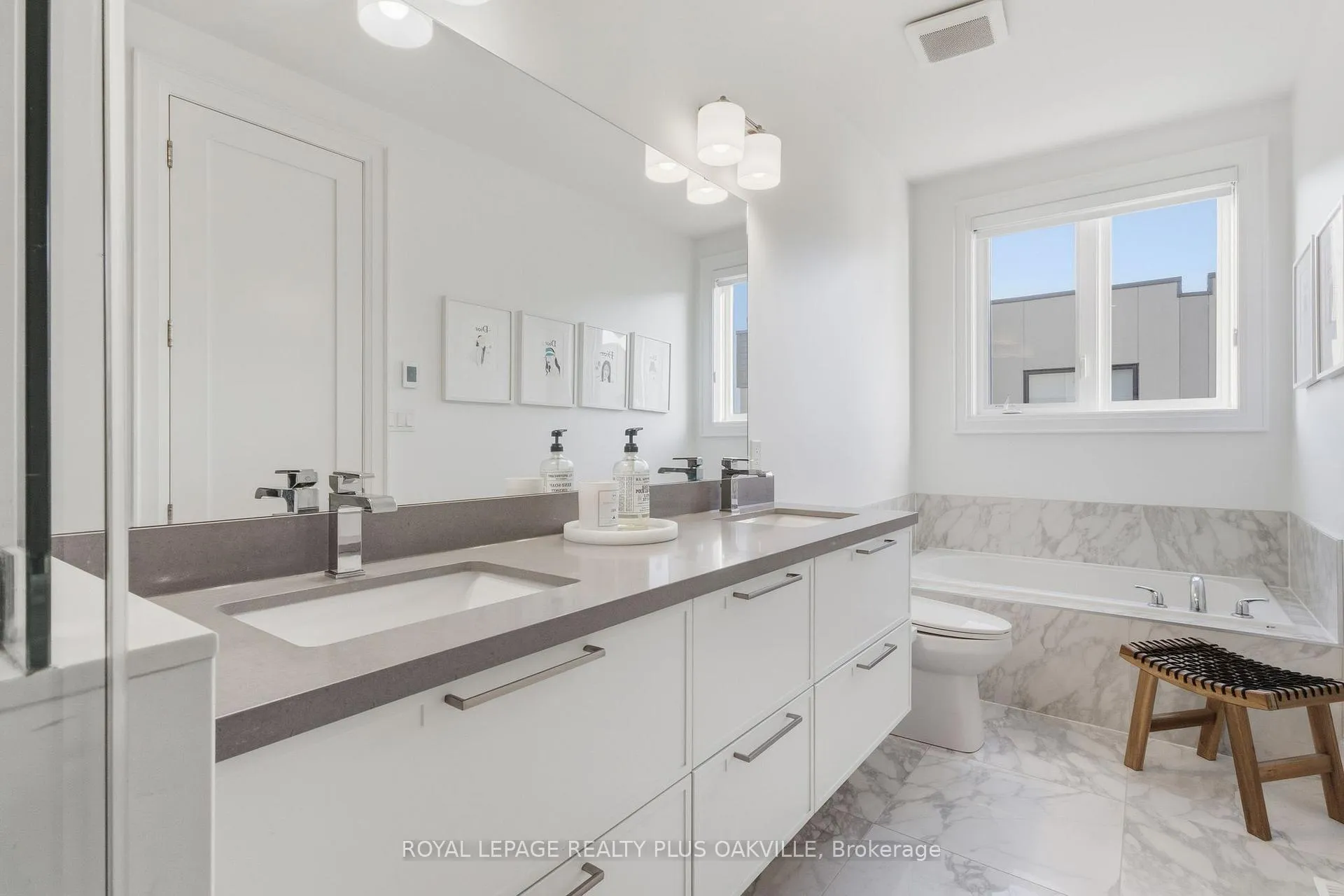 Photo 29 of 3228 Ellyn Common, Burlington, Roseland — HOMEH