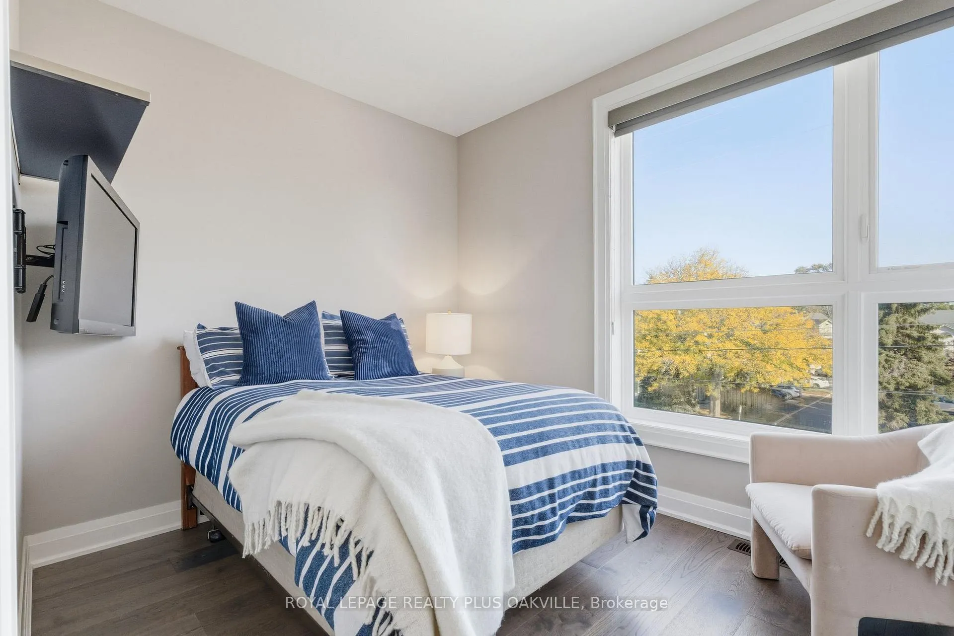 Photo 30 of 3228 Ellyn Common, Burlington, Roseland — HOMEH