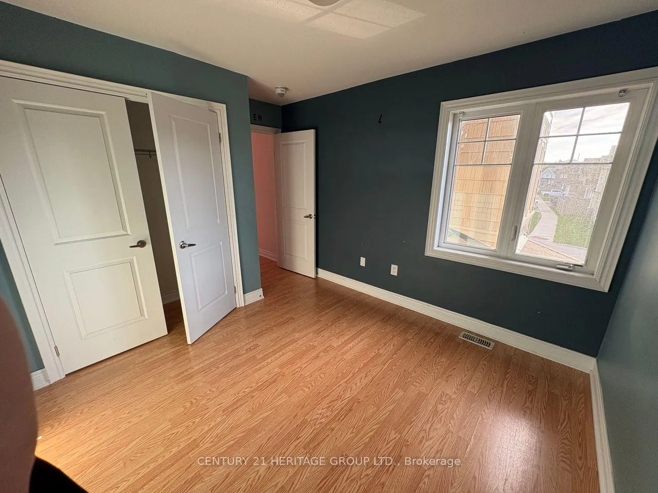 Photo 14 of 135 Robert Wilson Crescent, Georgina, Keswick South — HOMEH