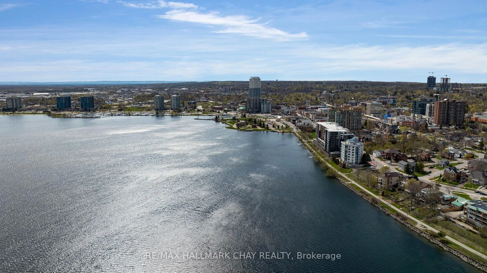 Photo 44 of 68 Kempenfelt Drive, Barrie, North Shore — HOMEH