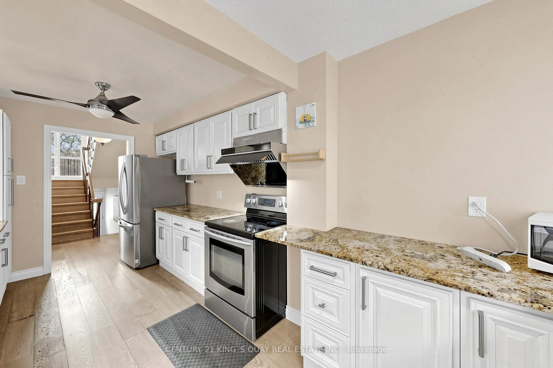 Photo 10 of Unit 3, 1380 Hampton Street, Oakville, Falgarwood — HOMEH