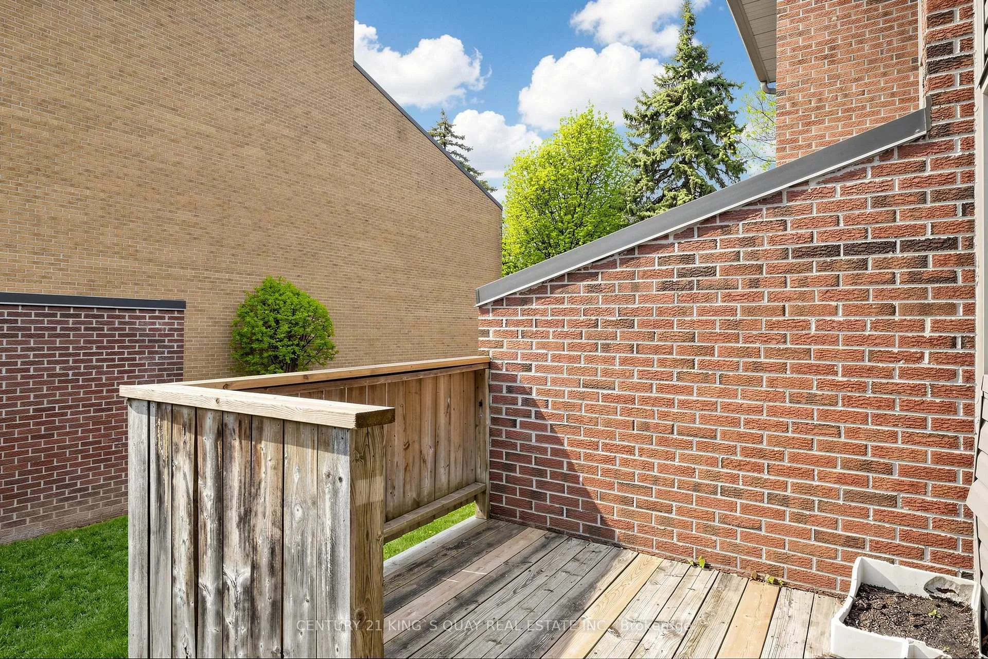 Photo 39 of Unit 3, 1380 Hampton Street, Oakville, Falgarwood — HOMEH