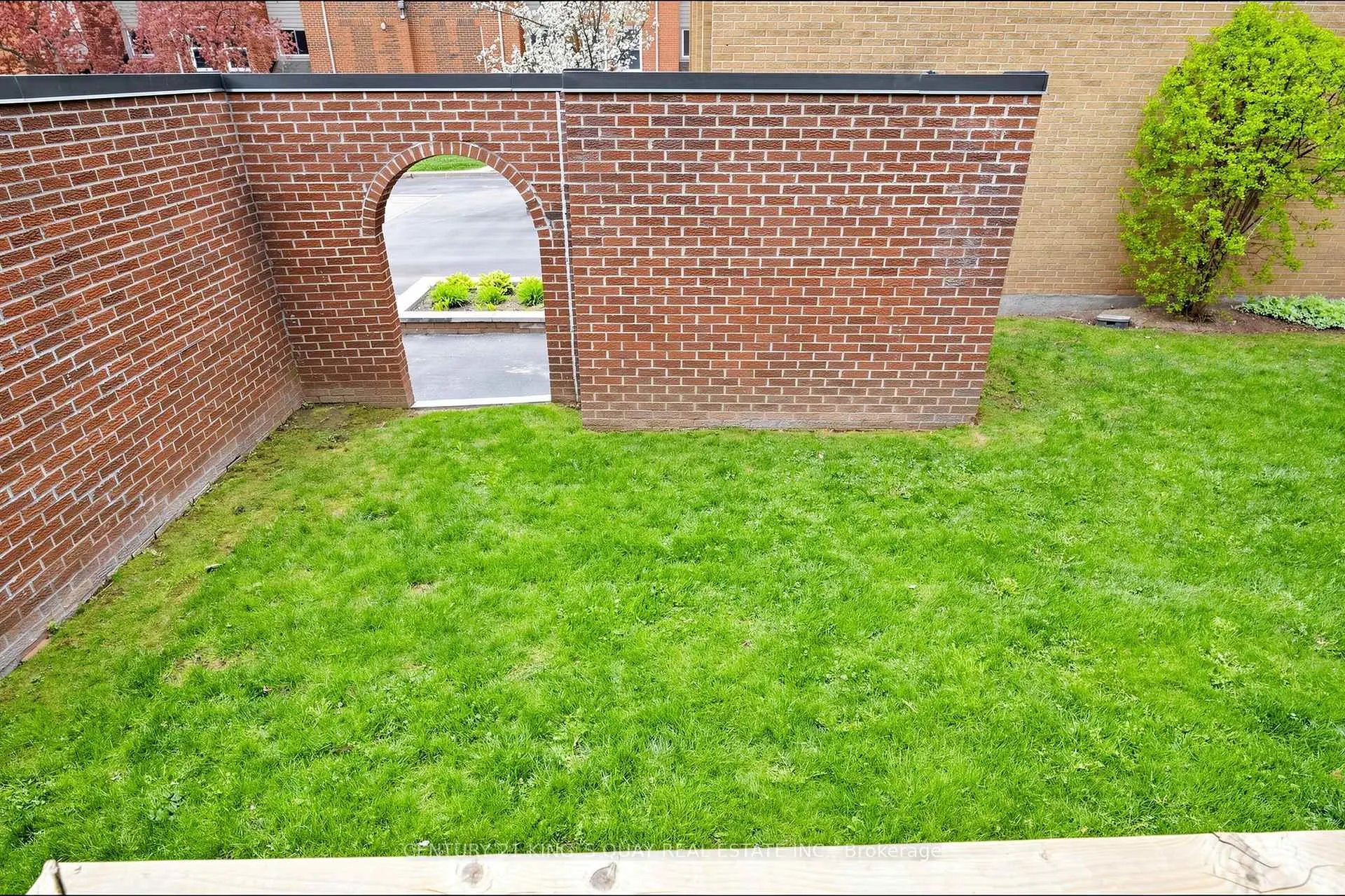 Photo 43 of Unit 3, 1380 Hampton Street, Oakville, Falgarwood — HOMEH
