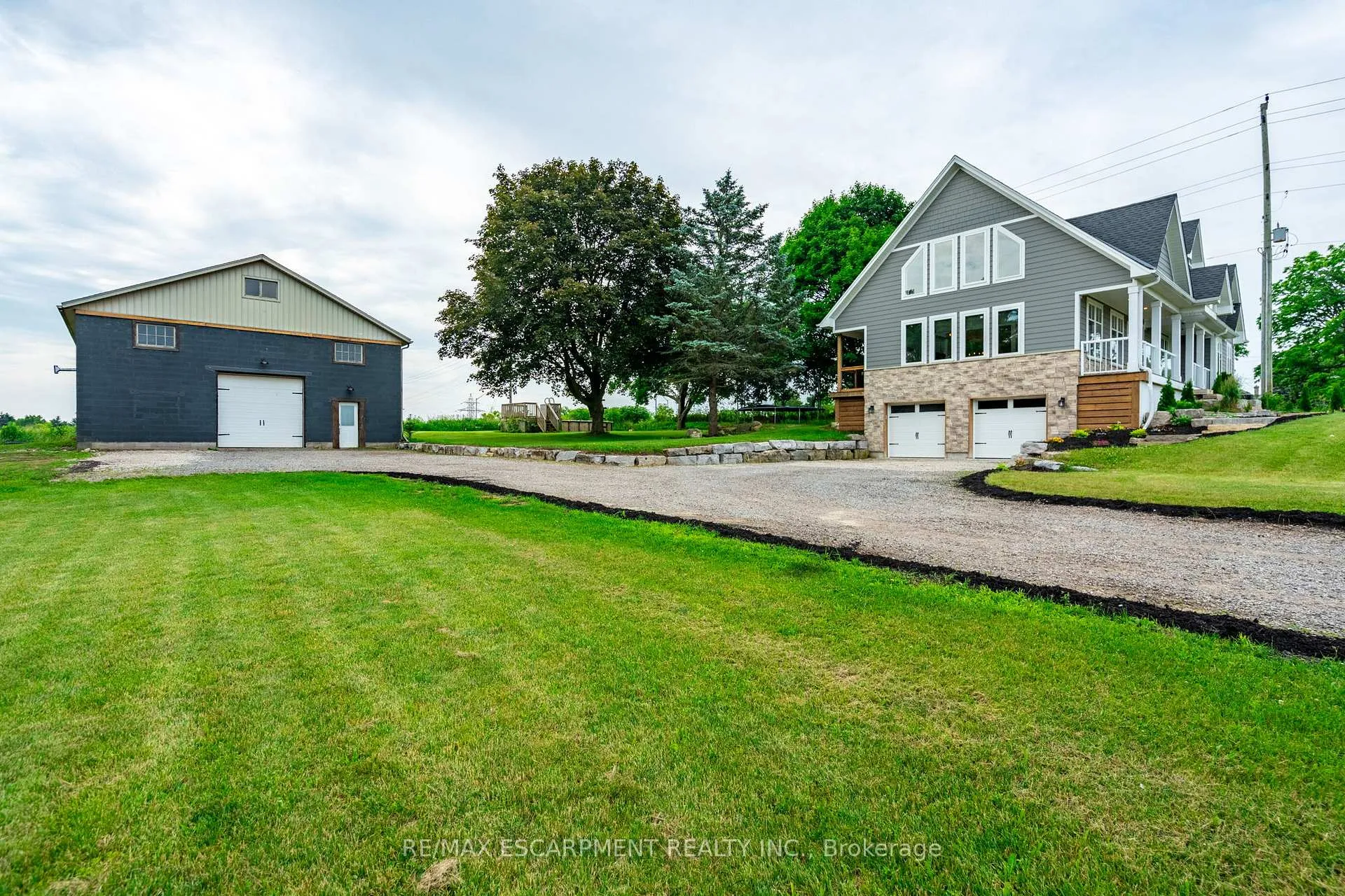 Photo 2 of 4 Concession 11 Road E, Hamilton, Rural Flamborough — HOMEH