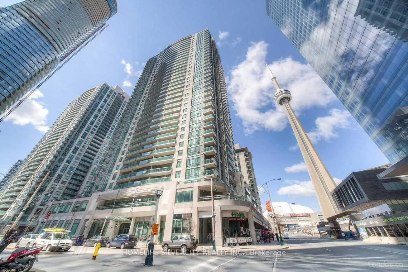 Photo 3 of Unit 607, 30 Grand Trunk Crescent, Toronto, Waterfront Communities — HOMEH