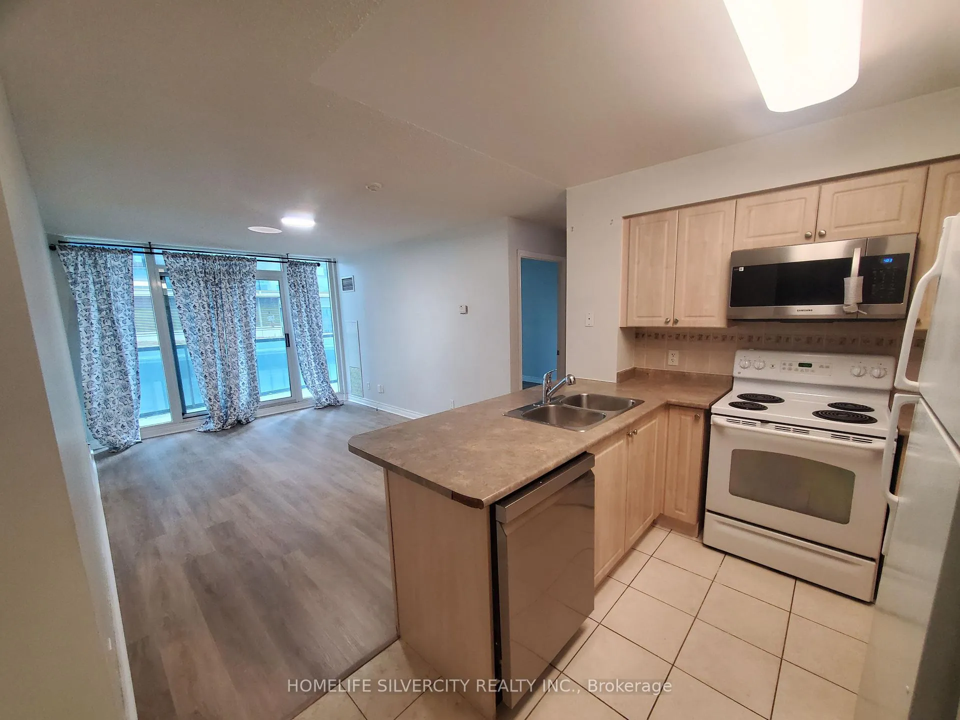Photo 27 of Unit 607, 30 Grand Trunk Crescent, Toronto, Waterfront Communities — HOMEH