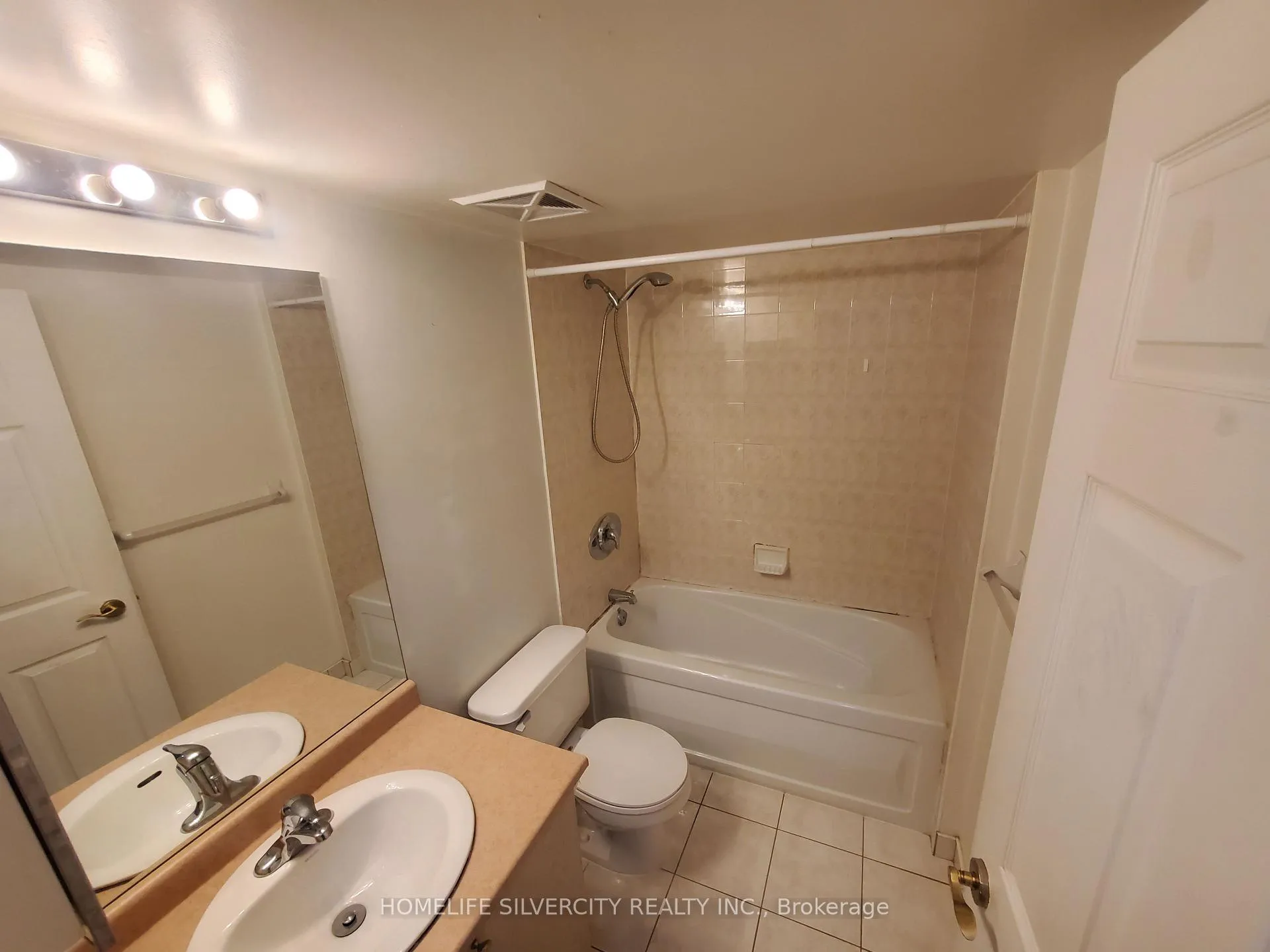 Photo 40 of Unit 607, 30 Grand Trunk Crescent, Toronto, Waterfront Communities — HOMEH