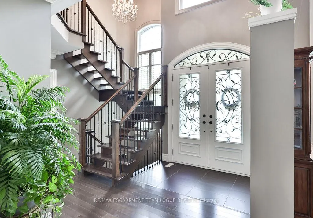 Photo 5 of 2229 Lakeshore Road, Burlington, Brant — HOMEH