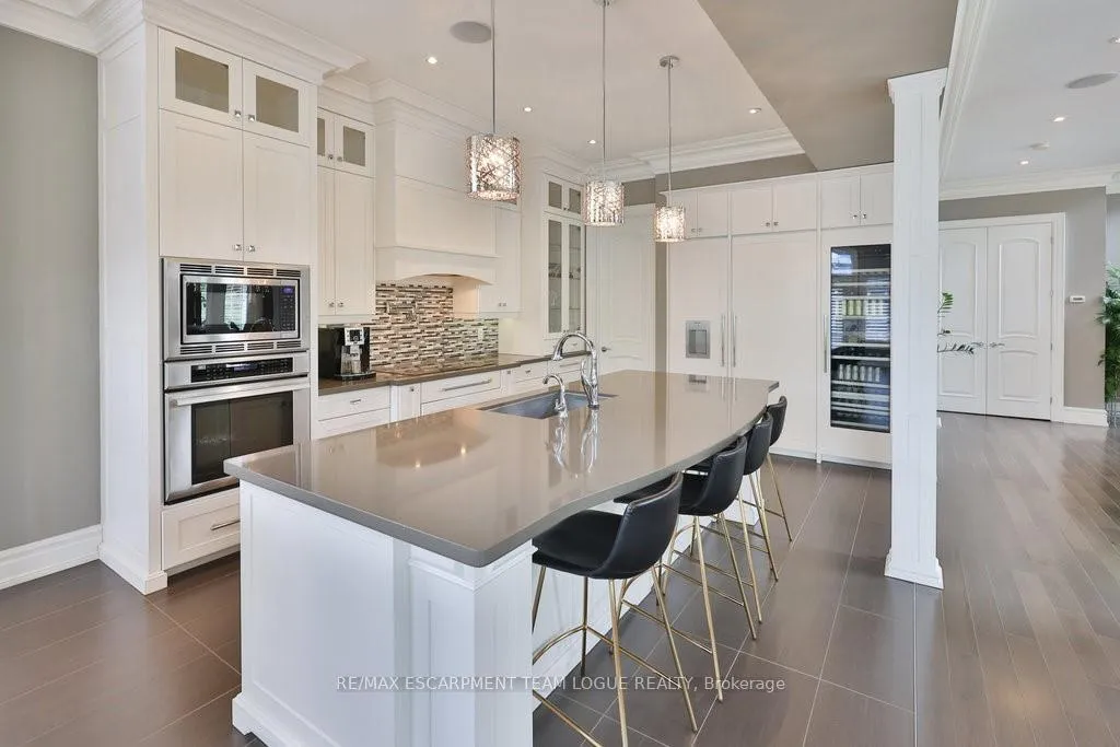 Photo 6 of 2229 Lakeshore Road, Burlington, Brant — HOMEH