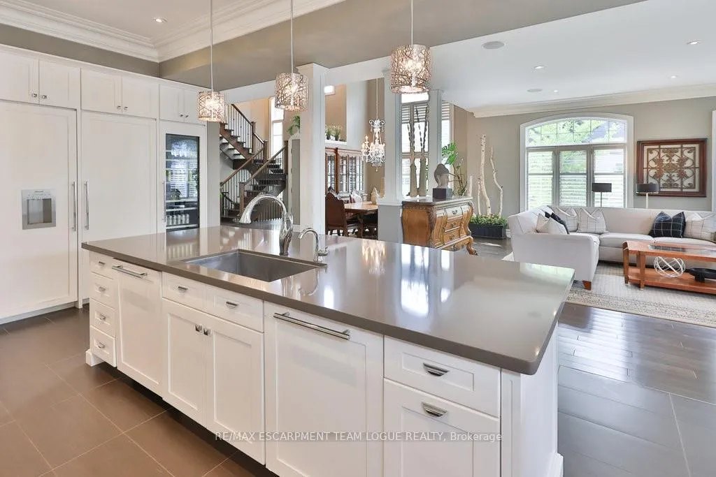 Photo 10 of 2229 Lakeshore Road, Burlington, Brant — HOMEH