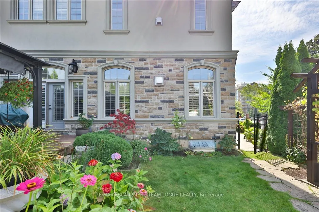 Photo 40 of 2229 Lakeshore Road, Burlington, Brant — HOMEH