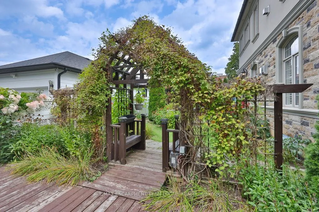 Photo 42 of 2229 Lakeshore Road, Burlington, Brant — HOMEH