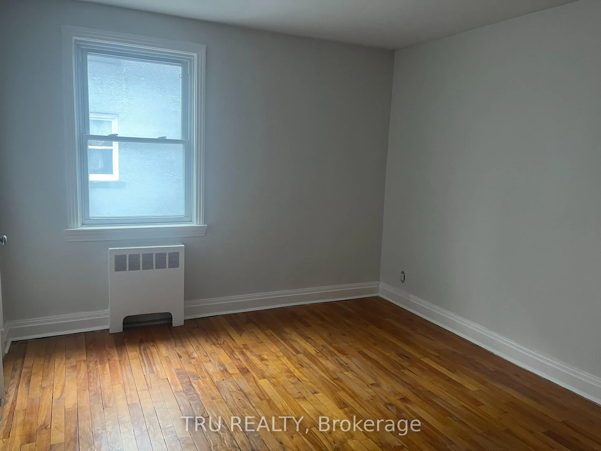 Photo 7 of Unit 3, 384 Blake Boulevard, Ottawa, Vanier — HOMEH